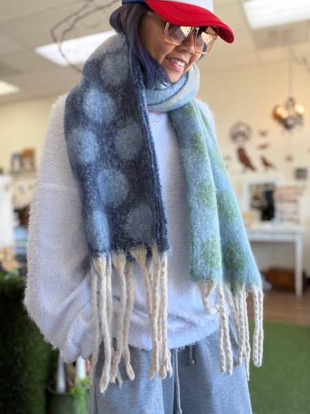Scarvii - Bold Retro Polka Blanket Scarf
