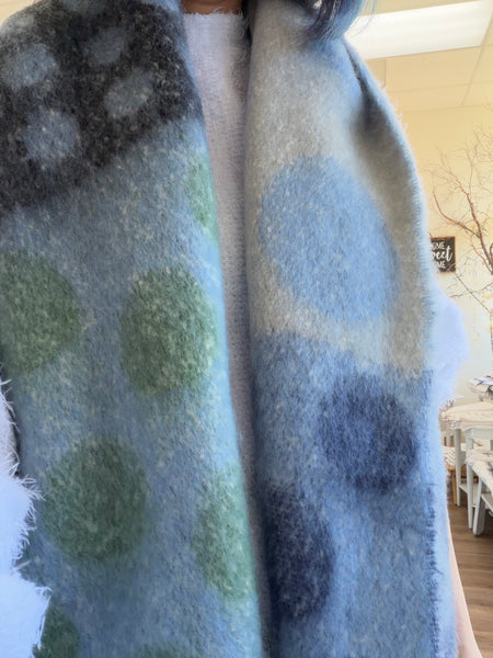 Scarvii - Bold Retro Polka Blanket Scarf