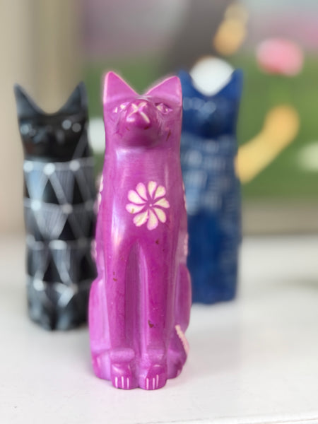 Handmade Soapstone Sitting Cat Paperweight/Hand Carved Miniature Figurines/Sculptures