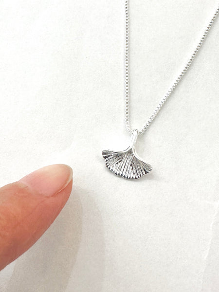 925 Dainty Silver Ginkgo Leaf Charm Necklace