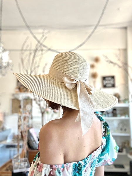 Extra Wide Packable 5.5" Brim Sun Hat: Lucia Hat