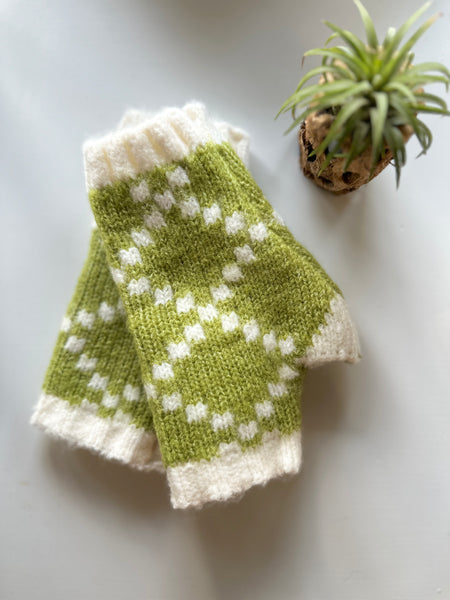 Ultra Soft Diamond Cut Knit Hand Warmer/ Argyle Fingerless Gloves