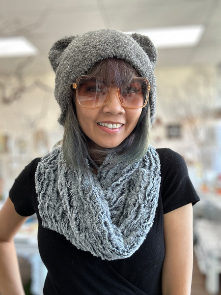 Sylvia Scarf : Super Soft Luxury Vegan Fur Neck Warmer