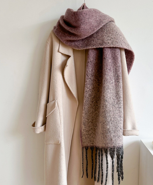 Pente Scarf: Gradient Fringe Blanket Scarf