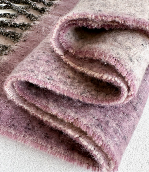 Pente Scarf: Gradient Fringe Blanket Scarf