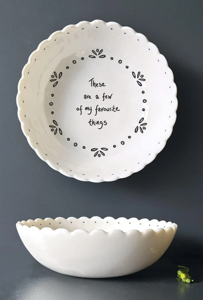 Porcelain Sweet Scallop Bowl w/ Illustration