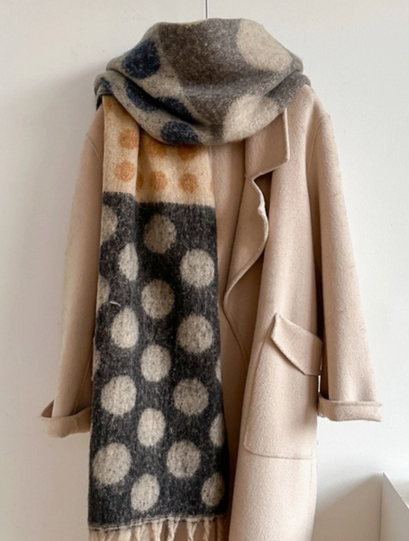 Scarvii - Bold Retro Polka Blanket Scarf