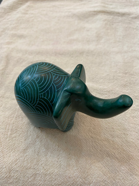 Handmade Soapstone Elephant Paperweight/Hand Carved Miniature Figurines/Sculptures