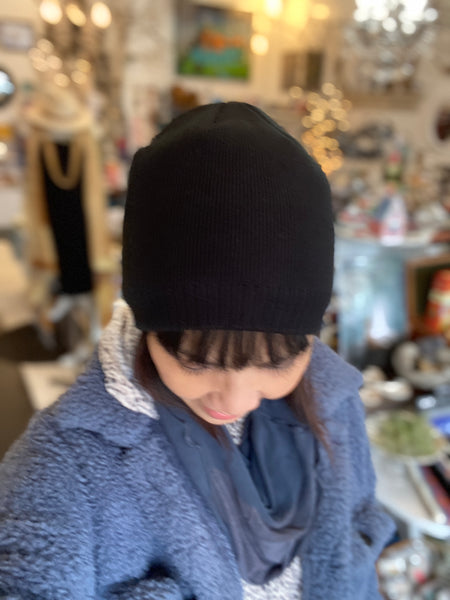 Basic Knit Solid Black Beanie with Lining for Extra Warm